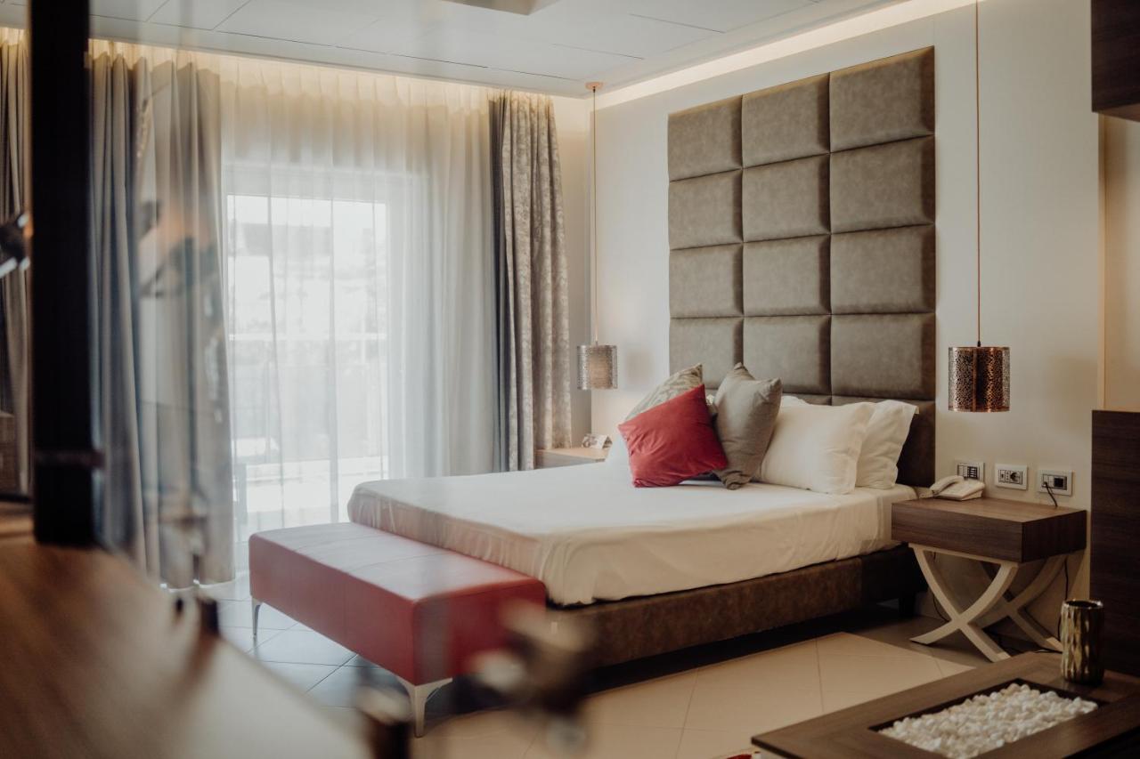 Hotel Niagara Катандзаро Екстериор снимка