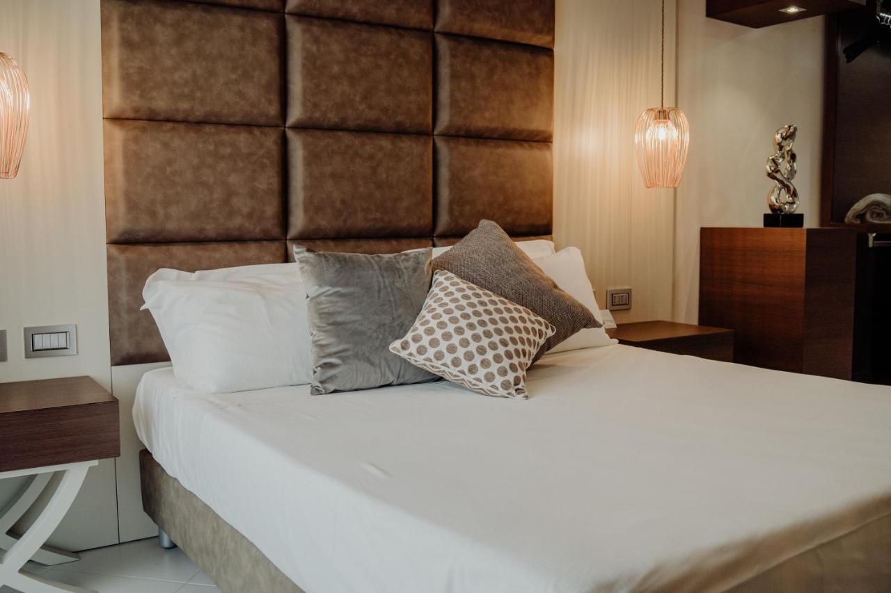 Hotel Niagara Катандзаро Екстериор снимка