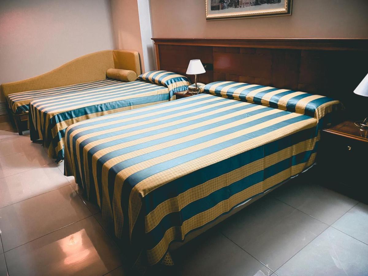 Hotel Niagara Катандзаро Екстериор снимка