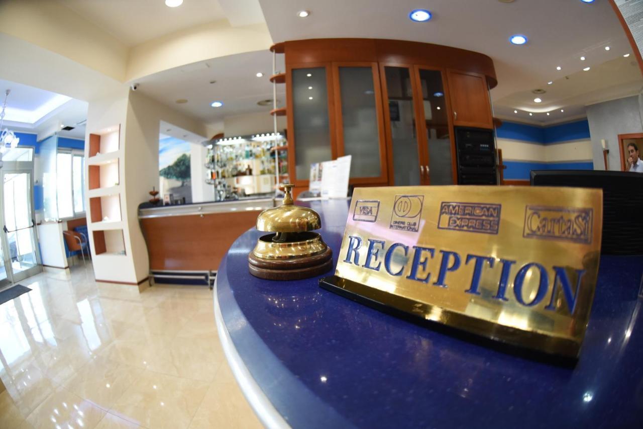 Hotel Niagara Катандзаро Екстериор снимка