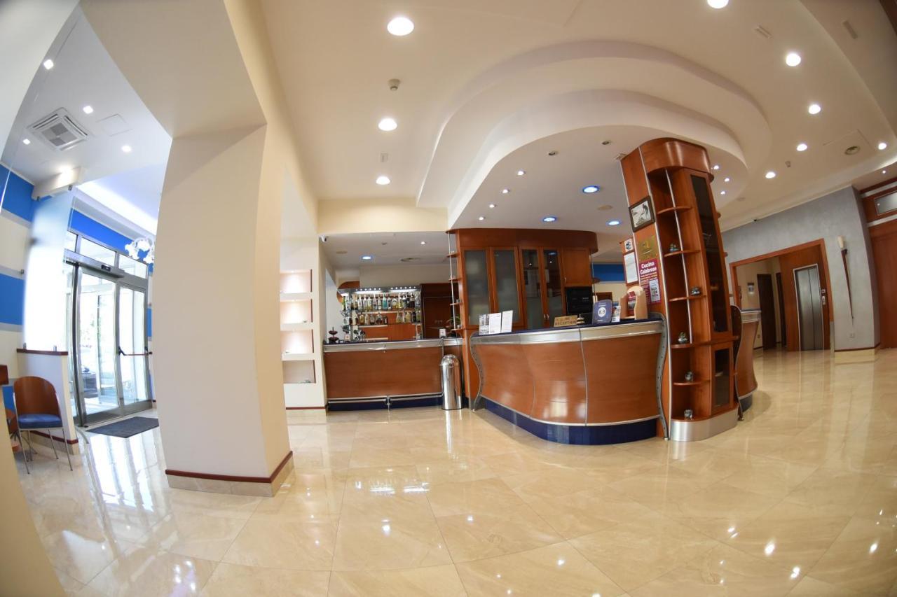 Hotel Niagara Катандзаро Екстериор снимка