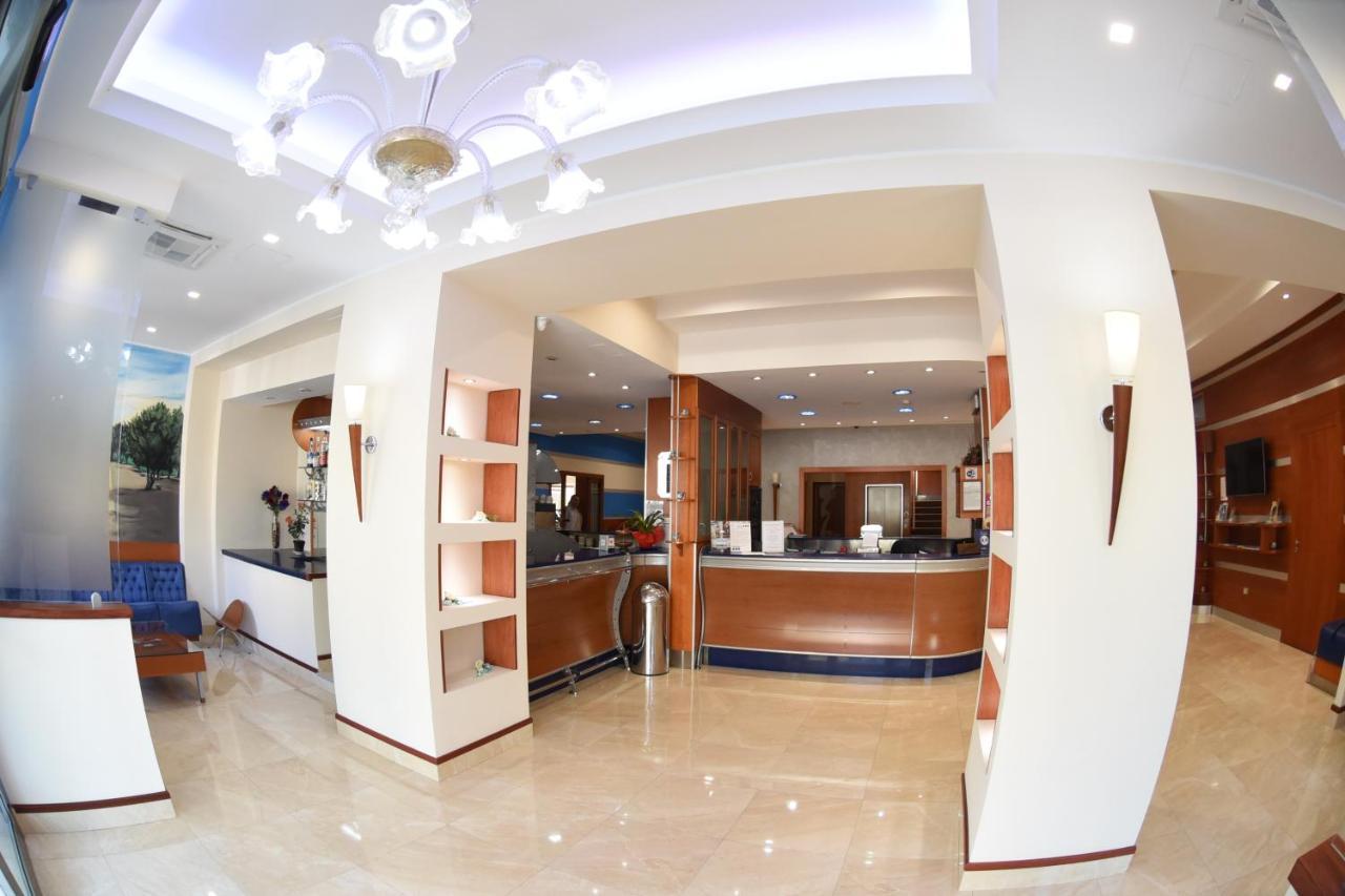 Hotel Niagara Катандзаро Екстериор снимка