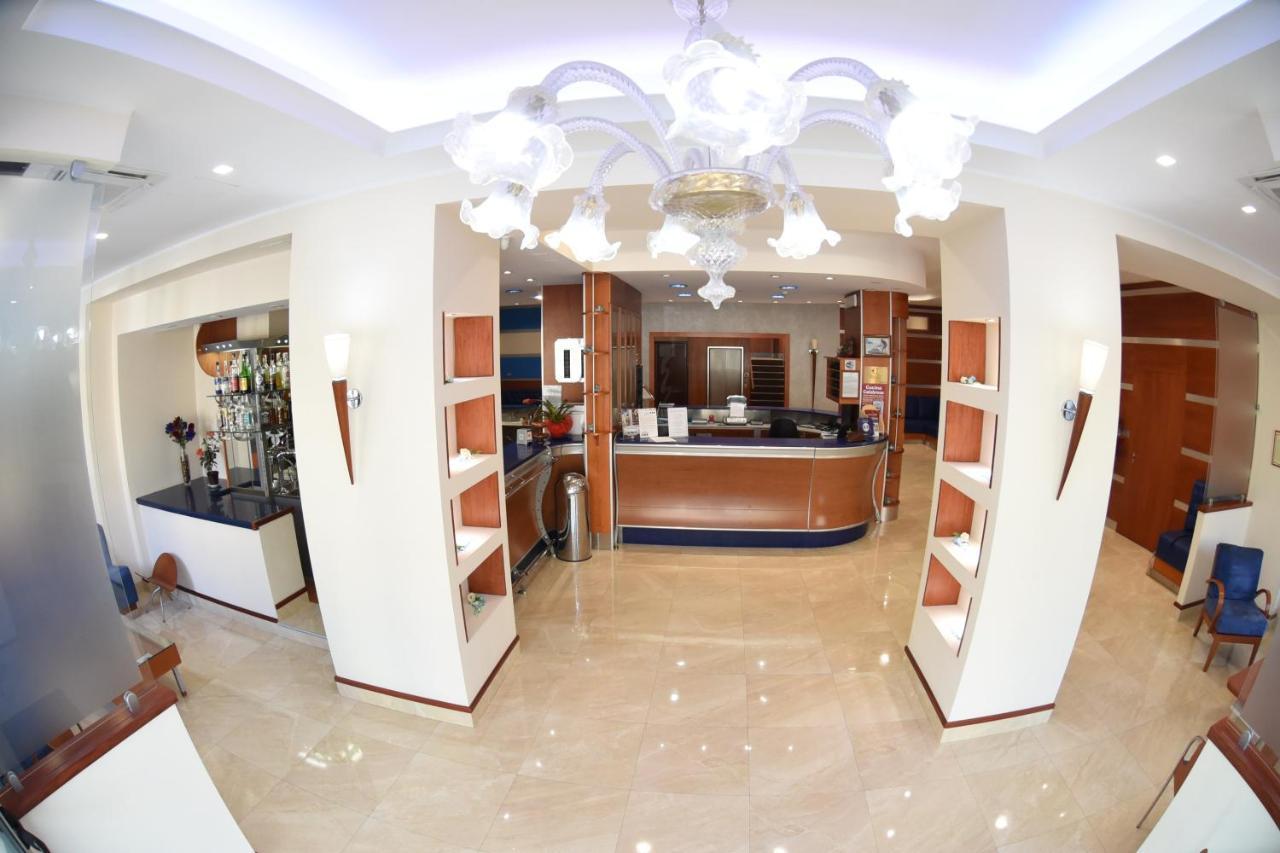 Hotel Niagara Катандзаро Екстериор снимка